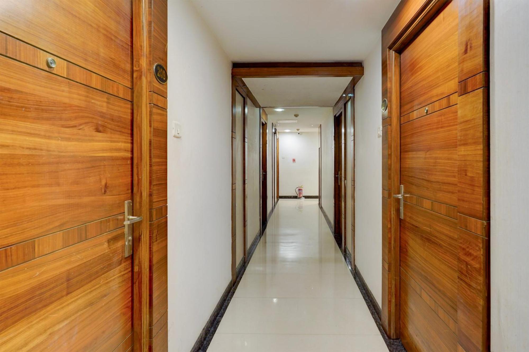 Super Townhouse Arcot Road Near Kauvery Hospital Ченай Екстериор снимка